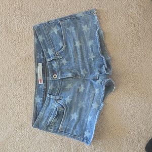 Levi's Shorty Shorts Size 7